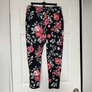 Floral Print Soft Leggings - Black and Pink